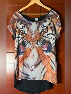 Sheer Tiger Print Women’s Short Sleeve Top With Knit Back Size XL